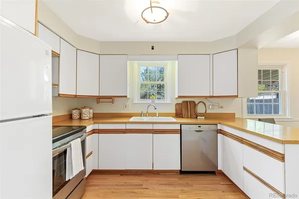 $900,000 | 660 Krameria Street, Denver, CO 80220