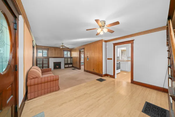 $229,000 | 449 West Lincoln Avenue, Hinckley, IL 60520