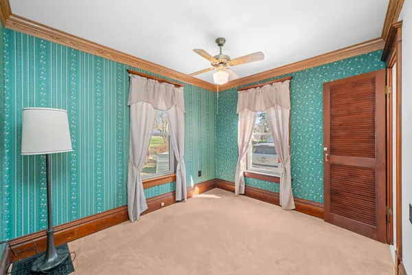 $229,000 | 449 West Lincoln Avenue, Hinckley, IL 60520