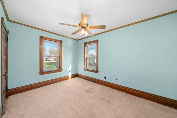 $229,000 | 449 West Lincoln Avenue, Hinckley, IL 60520