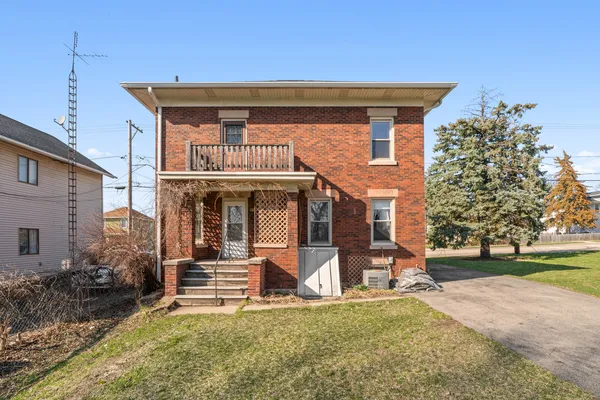 $229,000 | 449 West Lincoln Avenue, Hinckley, IL 60520