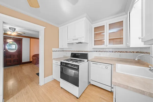 $229,000 | 449 West Lincoln Avenue, Hinckley, IL 60520