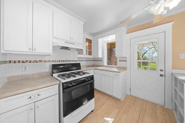 $229,000 | 449 West Lincoln Avenue, Hinckley, IL 60520