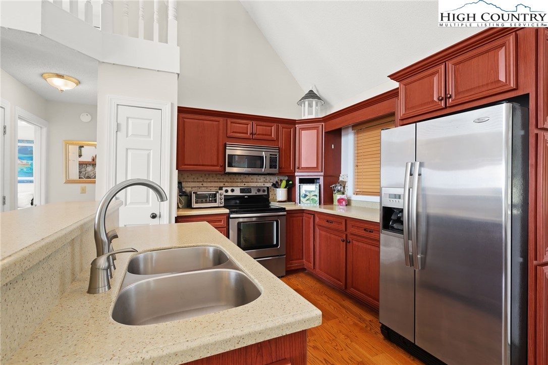 657 Golden Ridge Road Blowing Rock, NC 28605 - Photo 9 of 48 Gallery Image 9