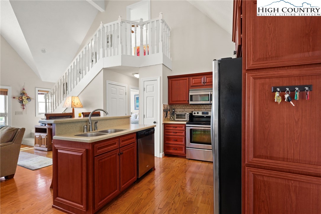 657 Golden Ridge Road Blowing Rock, NC 28605 - Photo 10 of 48 Gallery Image 10