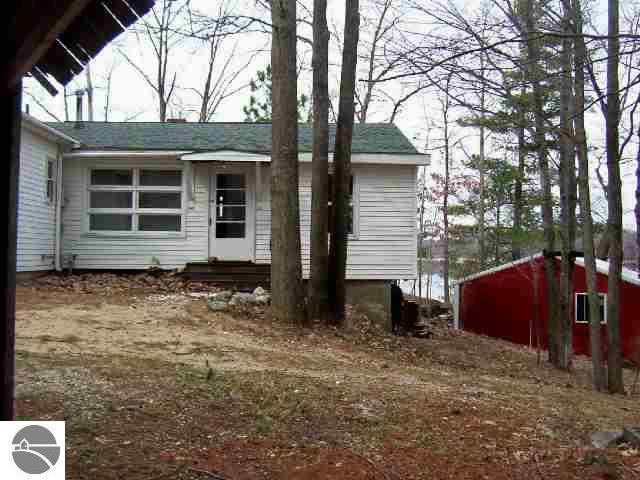 5806 Rennie View Traverse City, MI 49696 - Photo 12 of 14 1682281-11.JPG