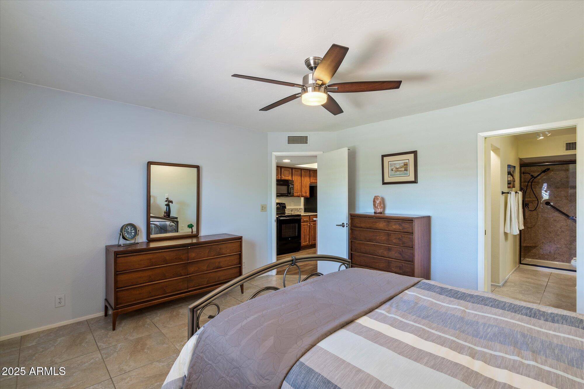 520 South Greenfield Road, Unit 7 Mesa, AZ 85206 - Photo 11 of 25 11-Primary Bedroom