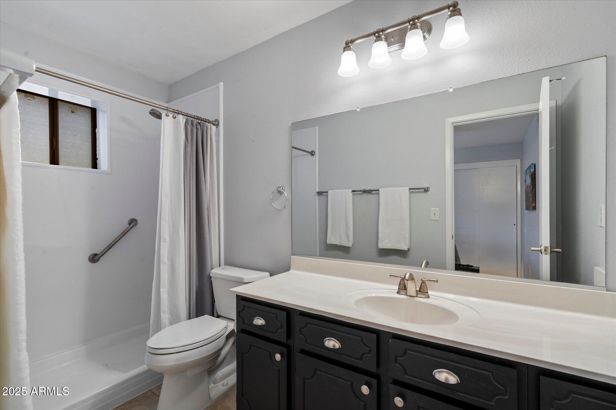 520 South Greenfield Road, Unit 7 Mesa, AZ 85206 - Photo 16 of 25 16-Bathroom 2