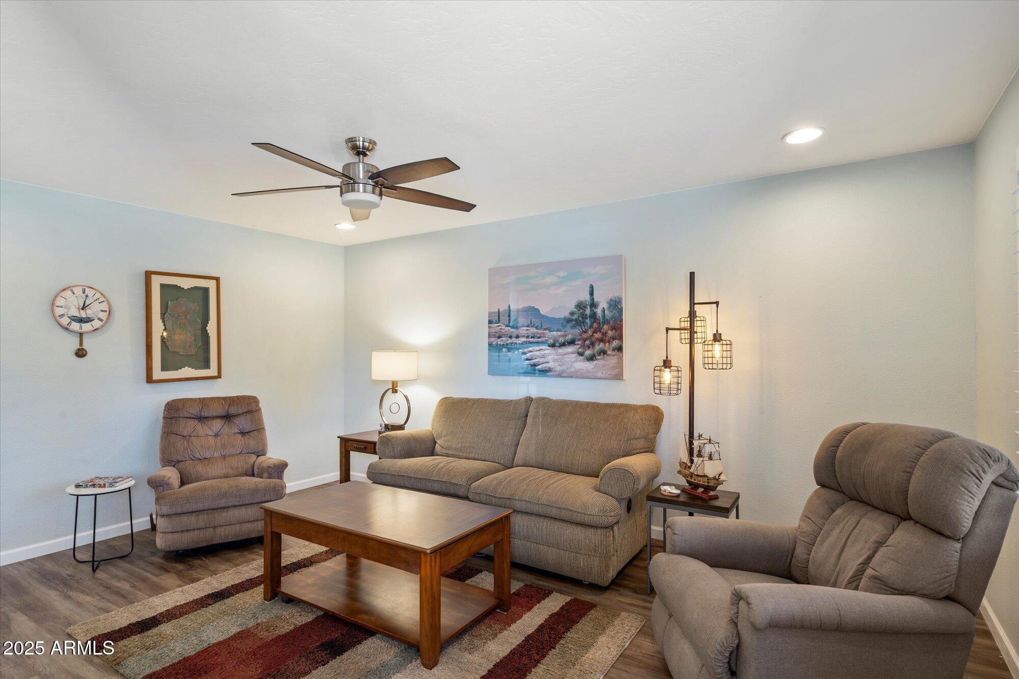 520 South Greenfield Road, Unit 7 Mesa, AZ 85206 - Photo 3 of 25 03-Living Room