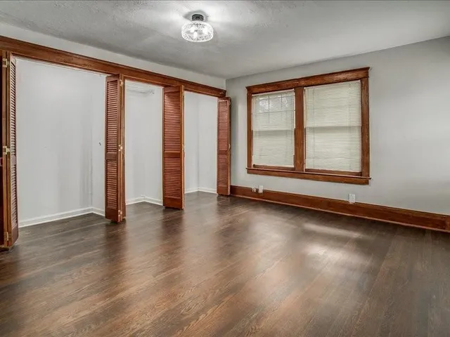 $565,000 | 6020 Central Street, Kansas City, MO 64113