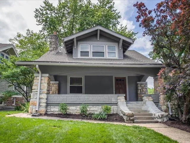 $565,000 | 6020 Central Street, Kansas City, MO 64113