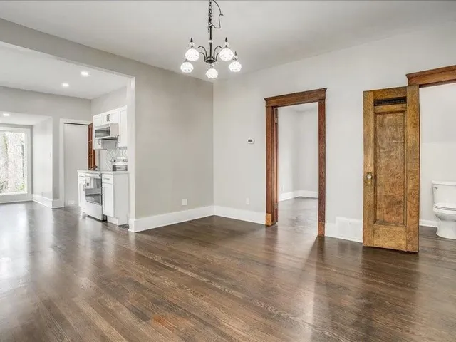 $565,000 | 6020 Central Street, Kansas City, MO 64113