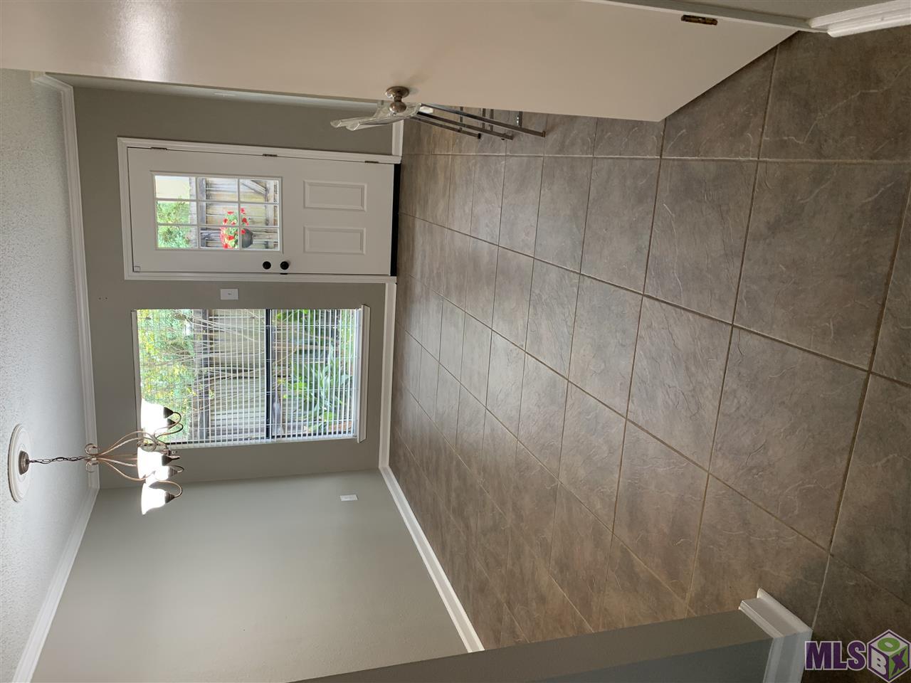 971 Ridgepoint Court, Unit 4A Baton Rouge, LA 70810 - Photo 3 of 11 Gallery Image 3