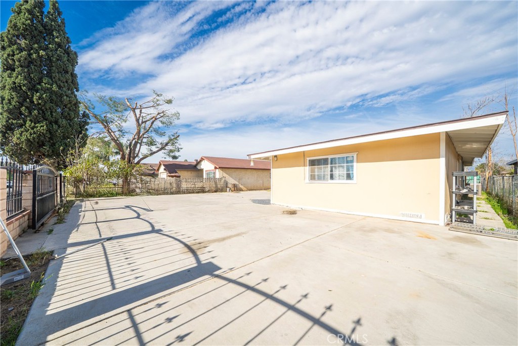 7811 Railroad Avenue Riverside, CA 92504 - Photo 2 of 10