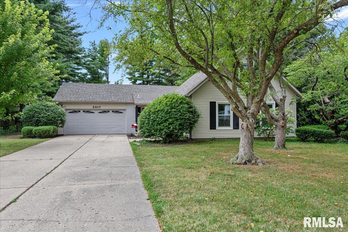 2217 West Rd Drive Springfield, IL 62711 - Photo 2 of 42