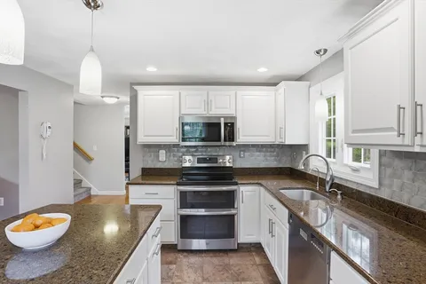 $738,000 | 13 1/2 Vincent Street, Billerica, MA 01821
