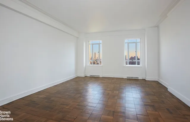 $3,750,000 | 25 Central Park West, Unit 30O | Upper West Side