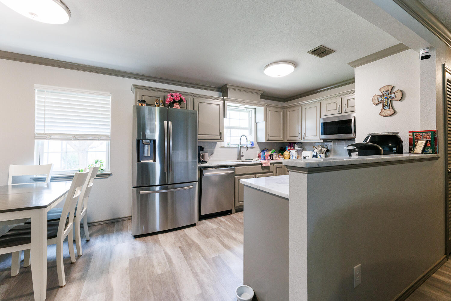 834 9th Street Wolfforth, TX 79382 - Photo 8 of 34 Kitchen