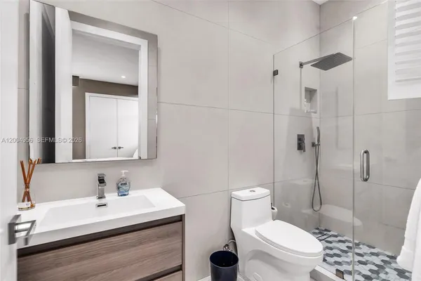 $28,900 | 285 West Mashta Drive, Key Biscayne, FL 33149