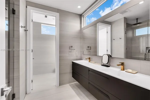 $28,900 | 285 West Mashta Drive, Key Biscayne, FL 33149