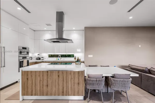 $28,900 | 285 West Mashta Drive, Key Biscayne, FL 33149