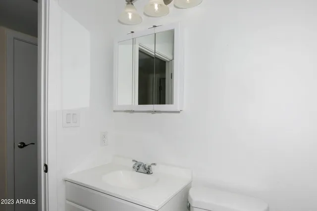 $2,695 | 6226 South Hazelton Lane, Tempe, AZ 85283