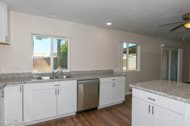 $2,695 | 6226 South Hazelton Lane, Tempe, AZ 85283