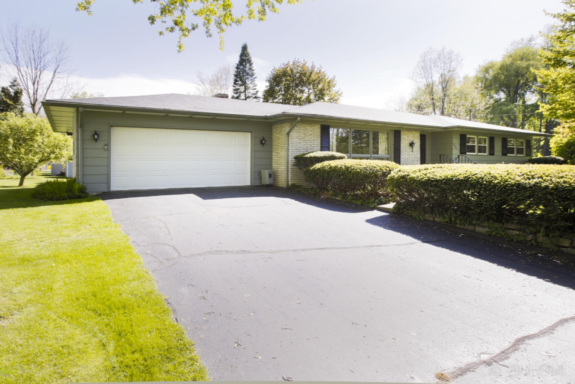 224 Highfield Road Marshall, MI 49068 - Photo 2 of 28 224 highfield road-602