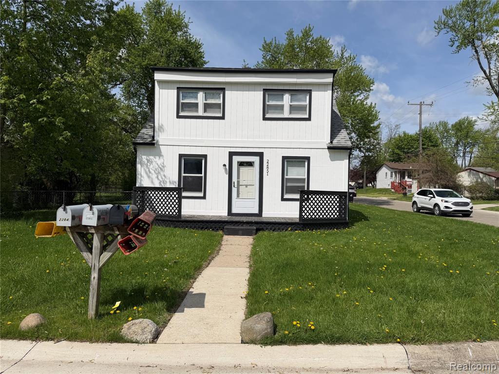 22851 Colgate Street Farmington, MI 48336 - Photo 3 of 22
