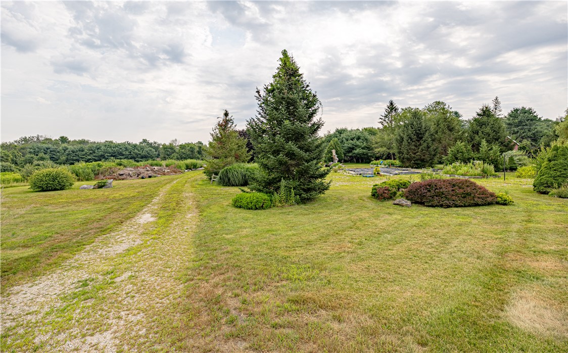 93 Moosup Valley Road Foster, RI 02825 - Photo 13 of 37
