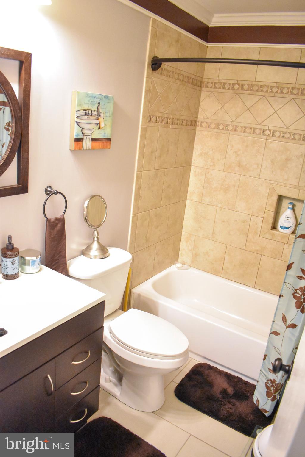 8633 Ritchboro Road District Heights, MD 20747 - Photo 11 of 29 Full bath on upper level