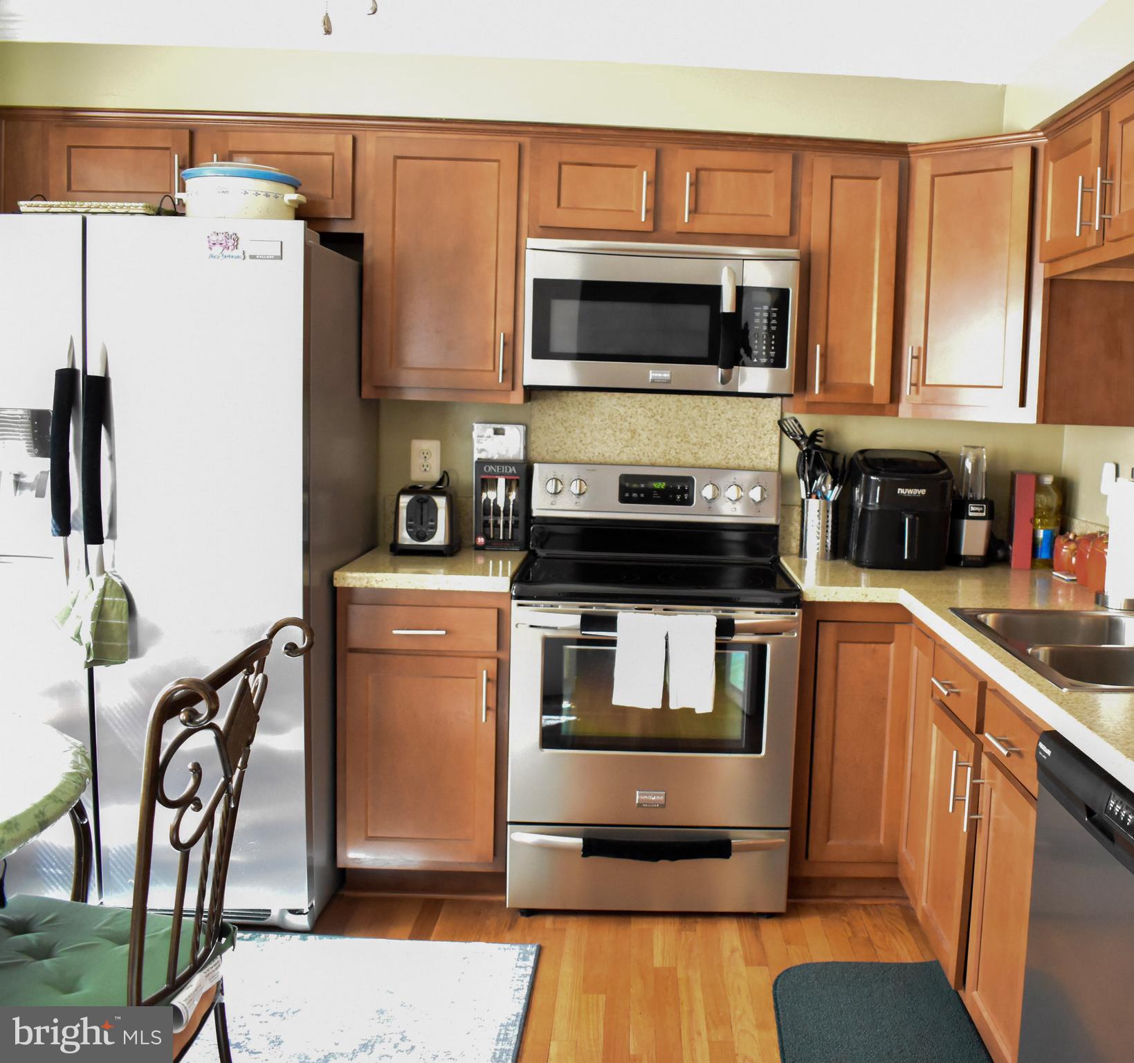 8633 Ritchboro Road District Heights, MD 20747 - Photo 6 of 29 Kitchen with stainless steel appliances