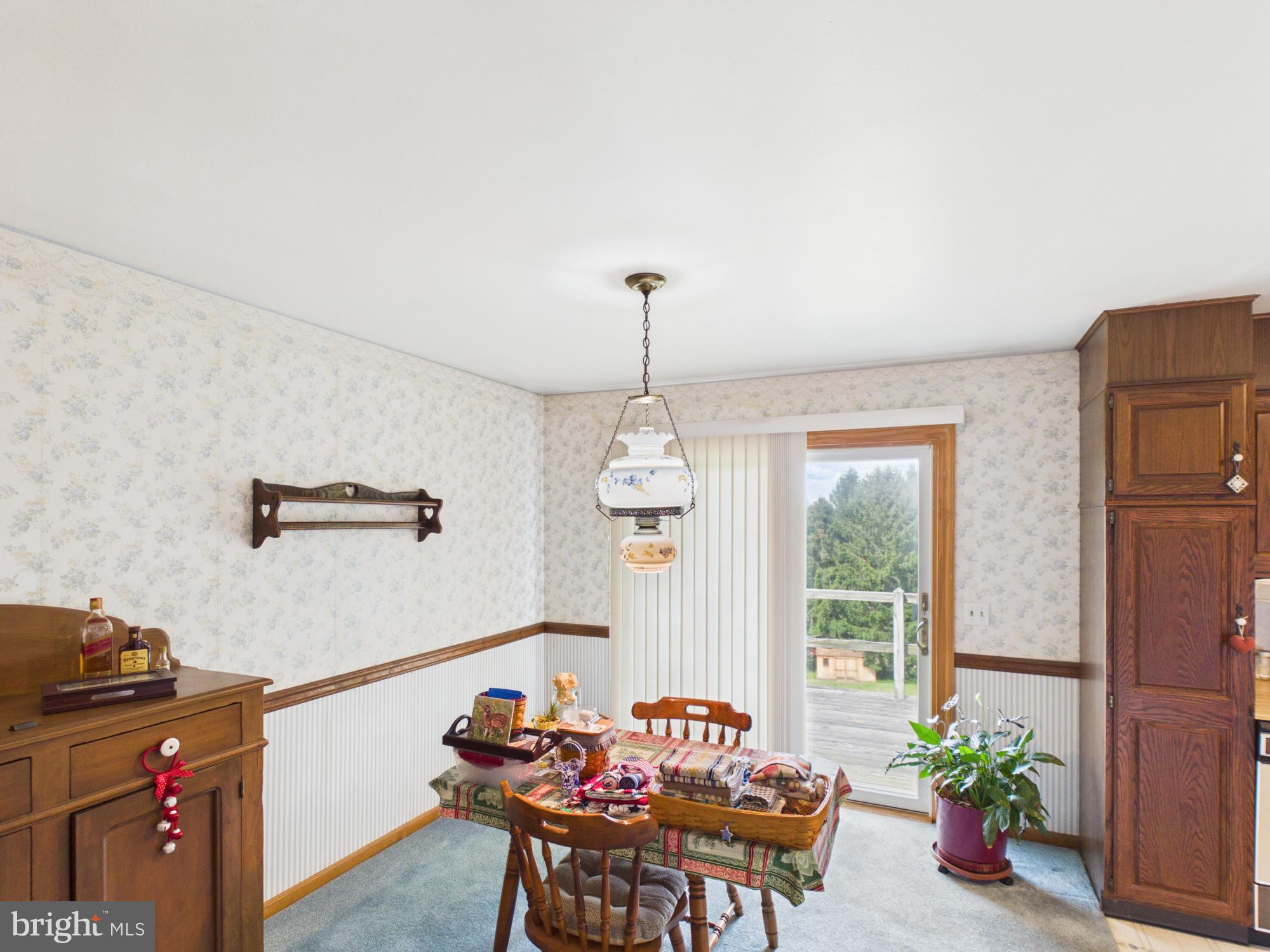 147 Frogtown Road Pequea, PA 17565 - Photo 13 of 27 Dining Room