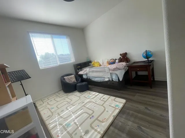 a view of a livingroom with furniture