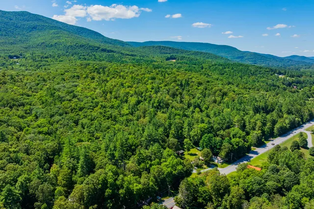 $2,300,000 | 215-221 Highway 30, Dorset, VT 05251