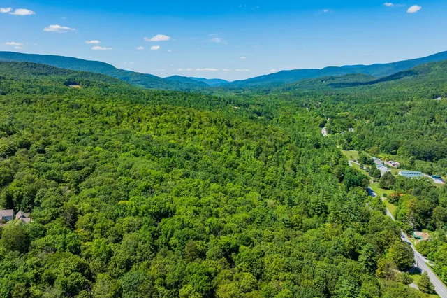 $2,300,000 | 215-221 Highway 30, Dorset, VT 05251