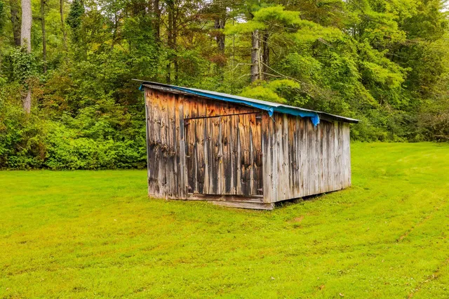 $2,300,000 | 215-221 Highway 30, Dorset, VT 05251