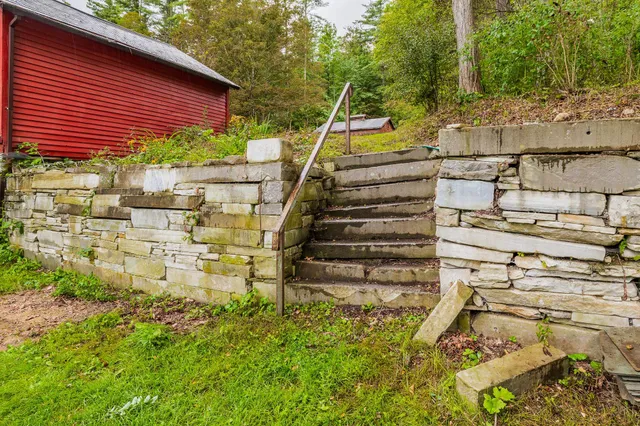 $2,300,000 | 215-221 Highway 30, Dorset, VT 05251