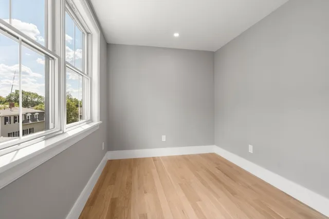 $1,199,000 | 71 Whites Avenue, Unit 71, Watertown, MA 02472