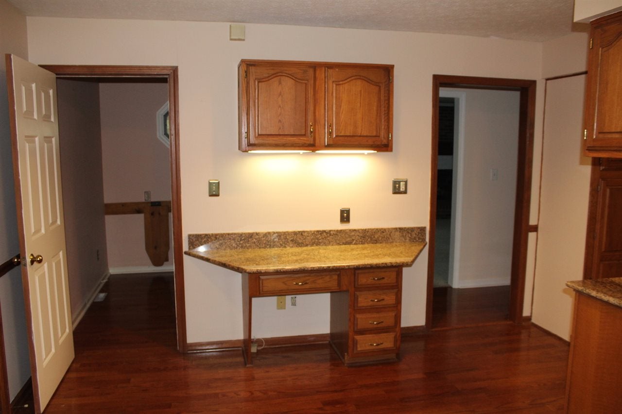 1117 Long Road Bowling Green, KY 42104 - Photo 9 of 34 Gallery Image 9