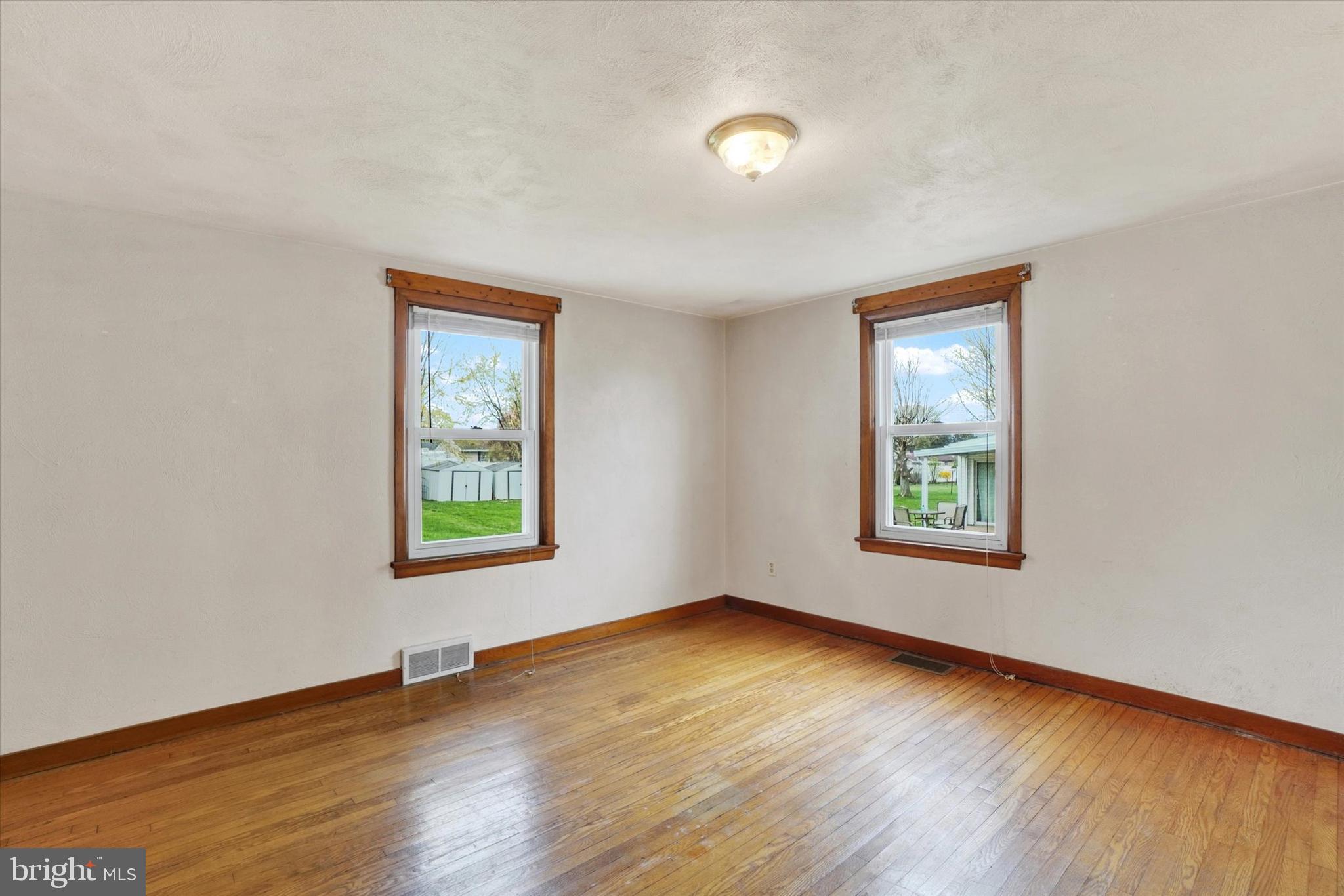 3440 Sycamore Road Dover, PA 17315 - Photo 13 of 22 Gallery Image 13
