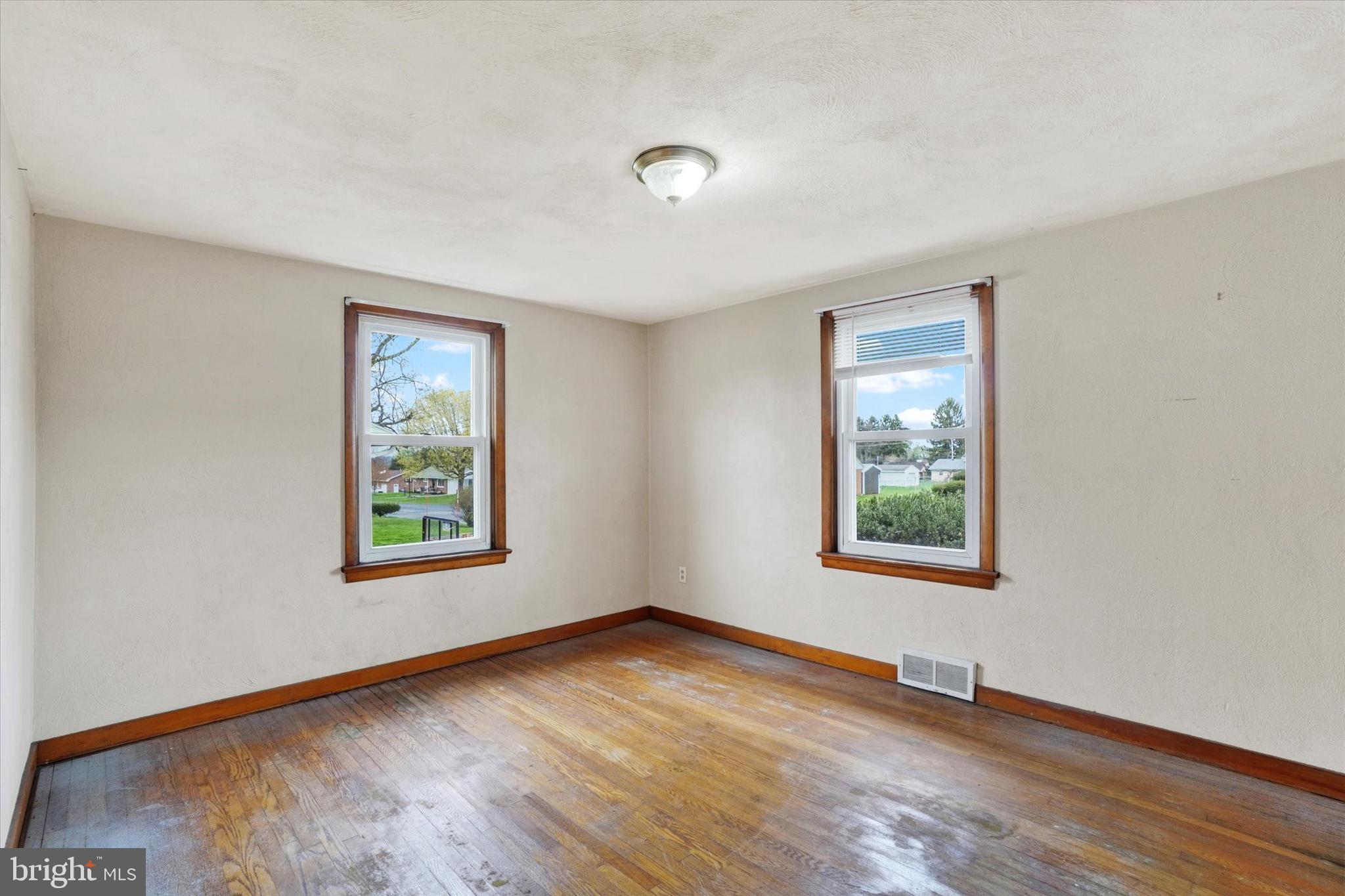 3440 Sycamore Road Dover, PA 17315 - Photo 14 of 22 Gallery Image 14