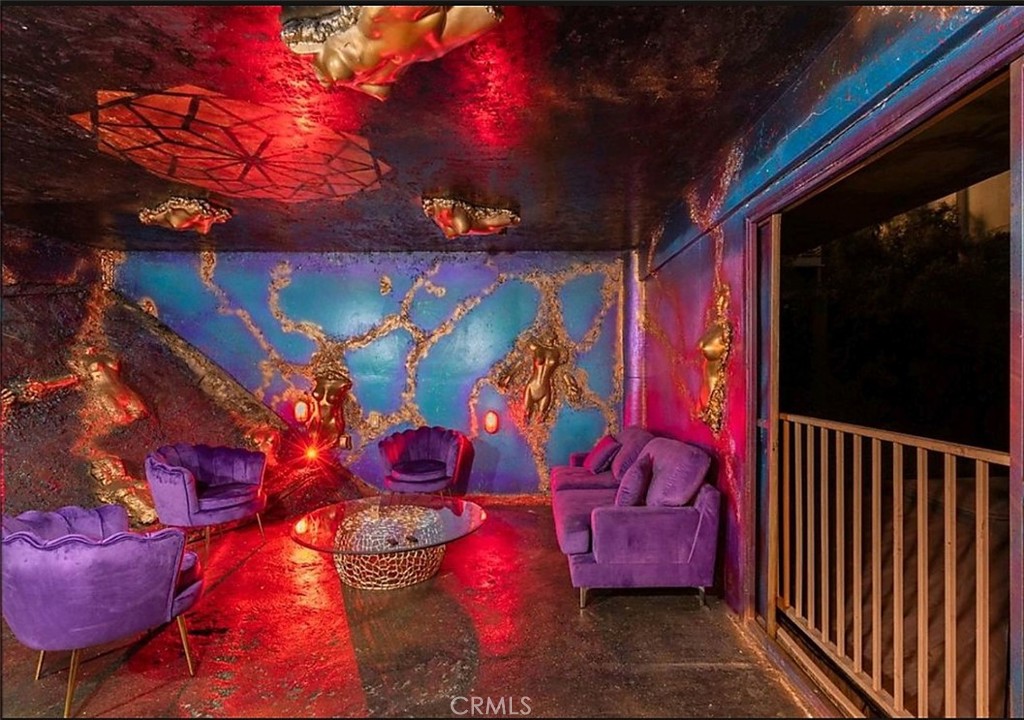 2189 B Sunset Plaza Drive Los Angeles, CA 90069 - Photo 42 of 53 a view of an outdoor space