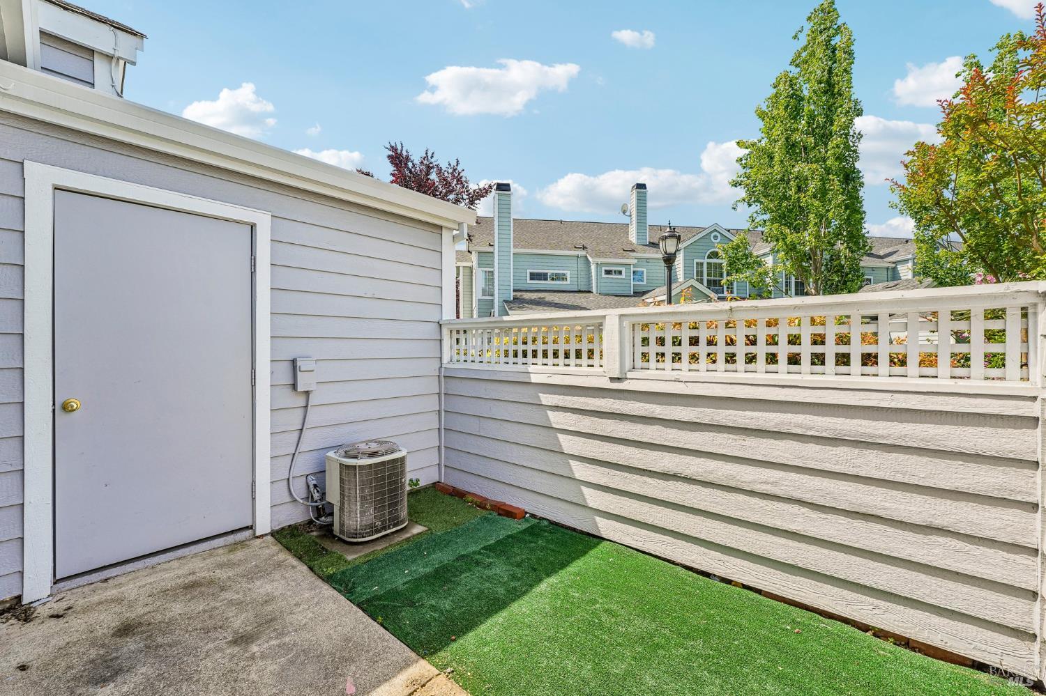 567 East Jasmine Circle Santa Rosa, CA 95407 - Photo 27 of 36