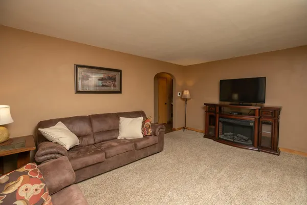 $284,900 | 805 12th Avenue Northeast, Rochester, MN 55906