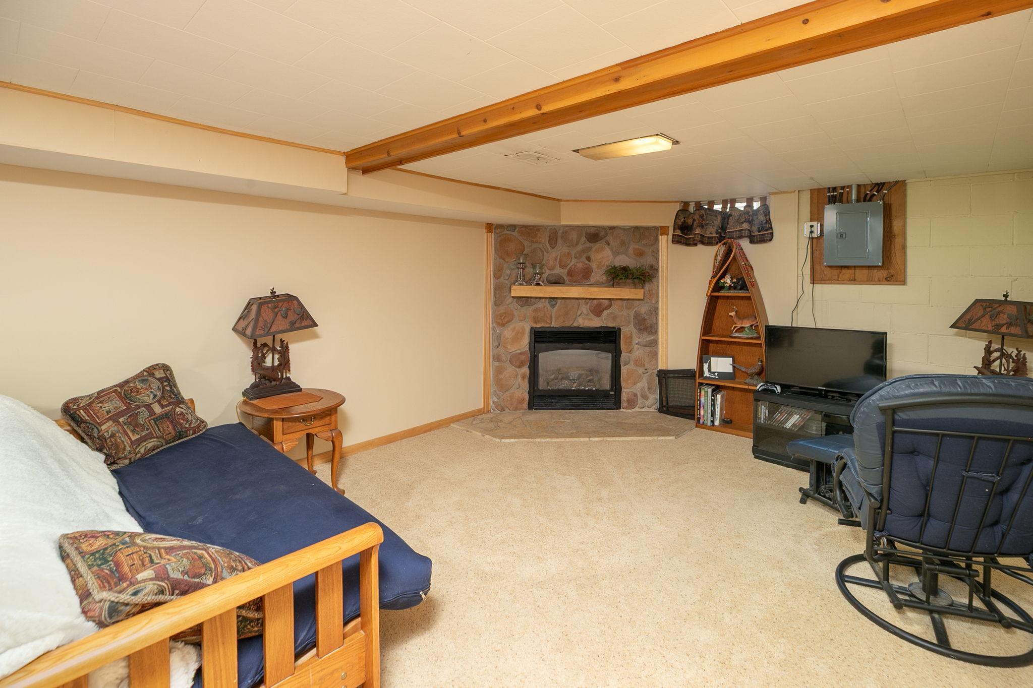 805 12th Avenue Northeast Rochester, MN 55906 - Photo 8 of 36