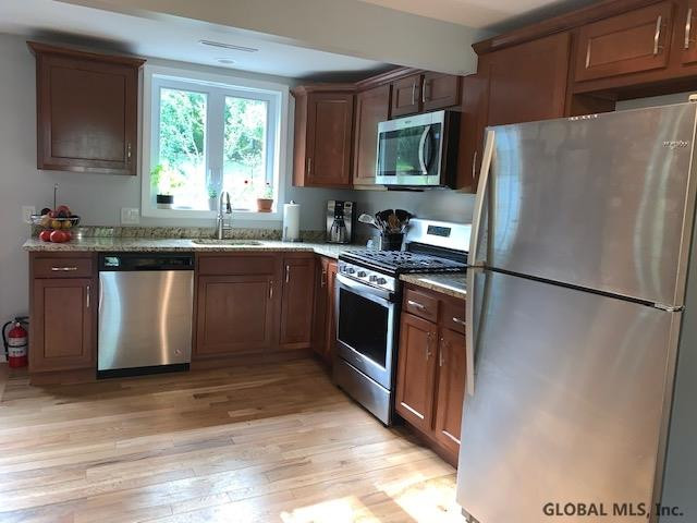 305 Old Quarry Road Bethlehem, NY 12067 - Photo 3 of 39 Photo 3