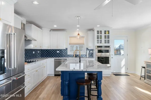 $2,400,000 | 1606 Ocean Drive, Emerald Isle, NC 28594