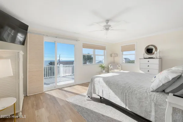 $2,400,000 | 1606 Ocean Drive, Emerald Isle, NC 28594