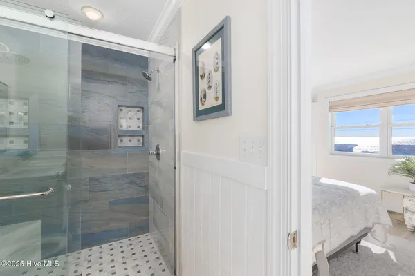 $2,400,000 | 1606 Ocean Drive, Emerald Isle, NC 28594